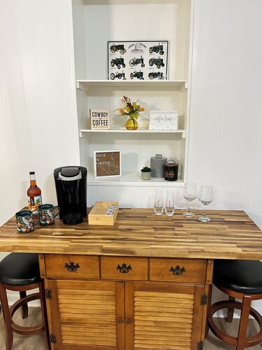 Farm house without the work. Enjoy the fresh air and the star gazing at night.