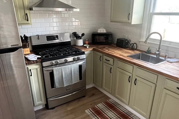 Mikrovågsugn, ugn och spishäll