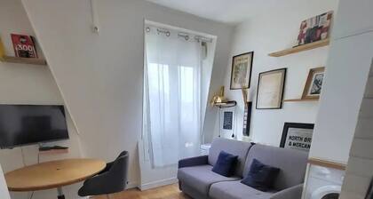 Cute studio with a view Paris Saint Ambroise
