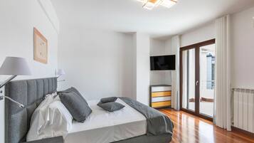 3 bedrooms, free WiFi, bed sheets