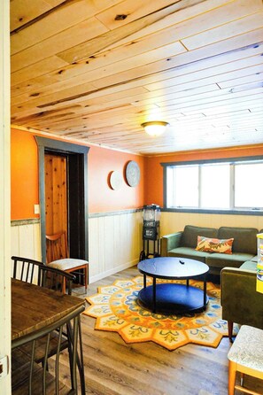 Unclassified image, 3 of 29, button