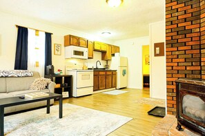 Unclassified image, 5 of 29, button