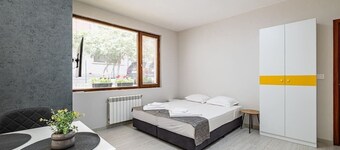 Perfect Stay Near Sea Garden 3