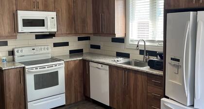 Cozy & Clean upper unit