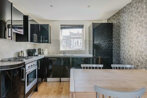 Fridge, microwave, oven, dishwasher