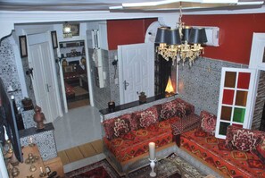 Living area - Villa in Rabat unique center sea view, swimming pool and private SPA Saharaoui tent, (Rabat)