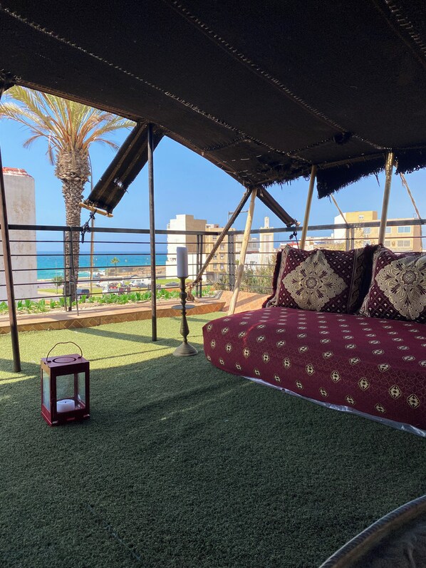 Property grounds - Villa in Rabat unique center sea view, swimming pool and private SPA Saharaoui tent, (Rabat)