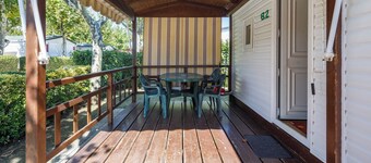 Bungalow 'B1' with Private Pool, Private Terrace and Wi-Fi
