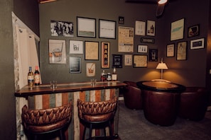 Bar (on property) - King + Patio Mountain Retreat (Townsend)