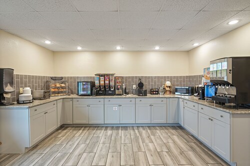 1 King + Mountain Retreat