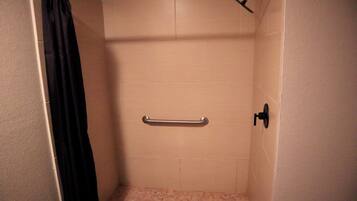 Een douche, een haardroger