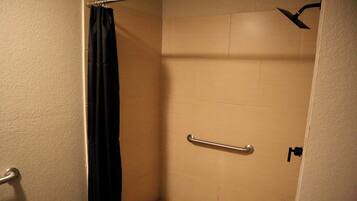 Een douche, een haardroger