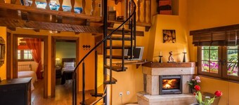 Country House 'Casa Susi' with Mountain View, Private Terrace and Wi-Fi