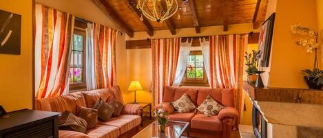 Televisie en een open haard