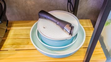 基本雙人房 | 私人廚房 | 小冰箱、微波爐、烤箱、爐台