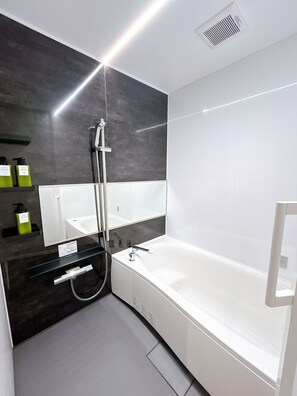 House, Partial Ocean View | Bathroom - Palace Oceanside (Chatan)