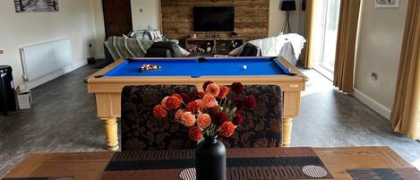 غرفة الألعاب