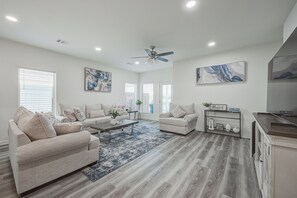 Smart TV, video games