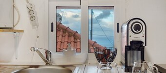 Chalet 'Luci's House' with Sea View, Private Terrace, and Wi-Fi