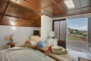 1 quarto, Wi-Fi de cortesia, roupa de cama