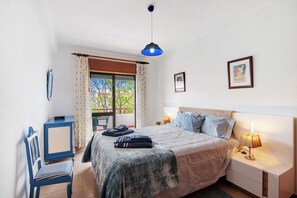 1 soverom, strykejern/-brett, wi-fi (inkludert) og sengetøy