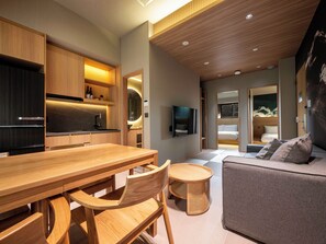 デラックス アパートメント マウンテンビュー | 2 室のベッドルーム、セーフティボックス (室内)、ノートパソコン用作業スペース、WiFi (無料)