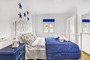 3 bedrooms, iron/ironing board, free WiFi, bed sheets