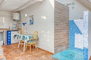 Dining - Villa 'Mediterraneo' with Private Pool, Wi-Fi and Air Conditioning (Oliva)