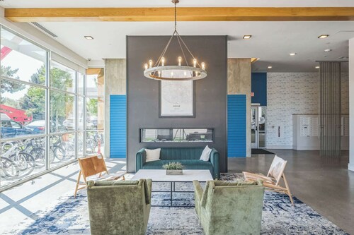 Charming Stay Near Downtown & Greenbelt