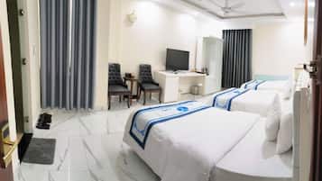 Family Triple Room | 1 bedroom, desk, soundproofing, free WiFi