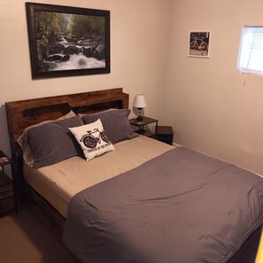 2 bedrooms, bed sheets