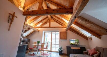 Appartement 'Mulino Glurns' avec vue sur les montagnes, terrasse privée et jardin partagé