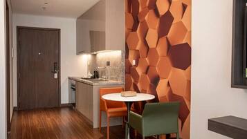 Deluxe Studio | Private kitchen