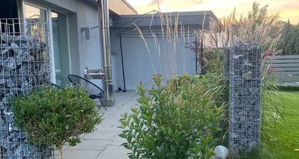 Ferienhaus 'Fancy Bungalow Rand Hamburg' mit Privatterrasse, Garten und Wi-Fi