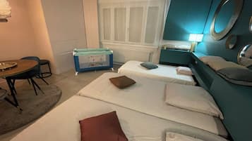 1 chambre, fer et planche Ă repasser, Wi-Fi gratuit, draps fournis