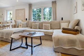 Tv, eldstad, tv-spel och dvd-spelare