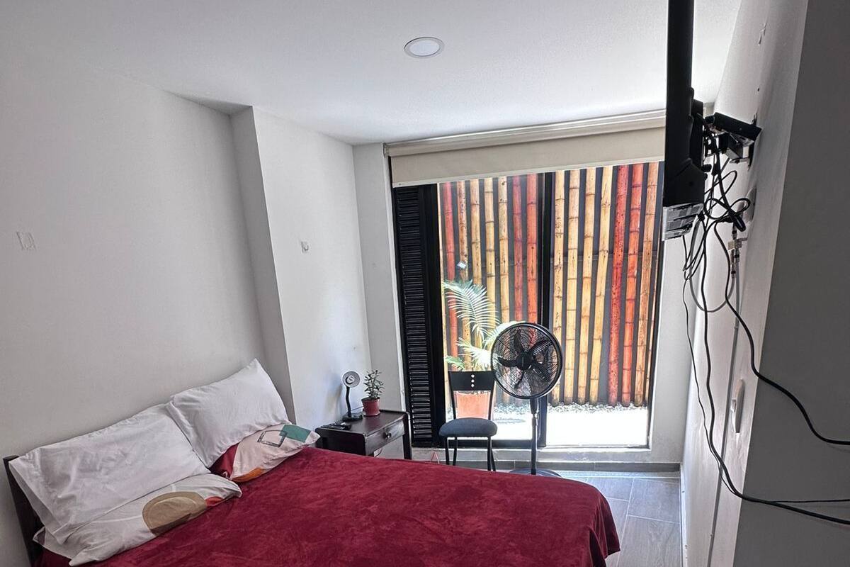 Appartement Confort, 1 grand lit, salle de bains privée, rez-de-chaussée