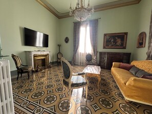 تلفزيون ذكي