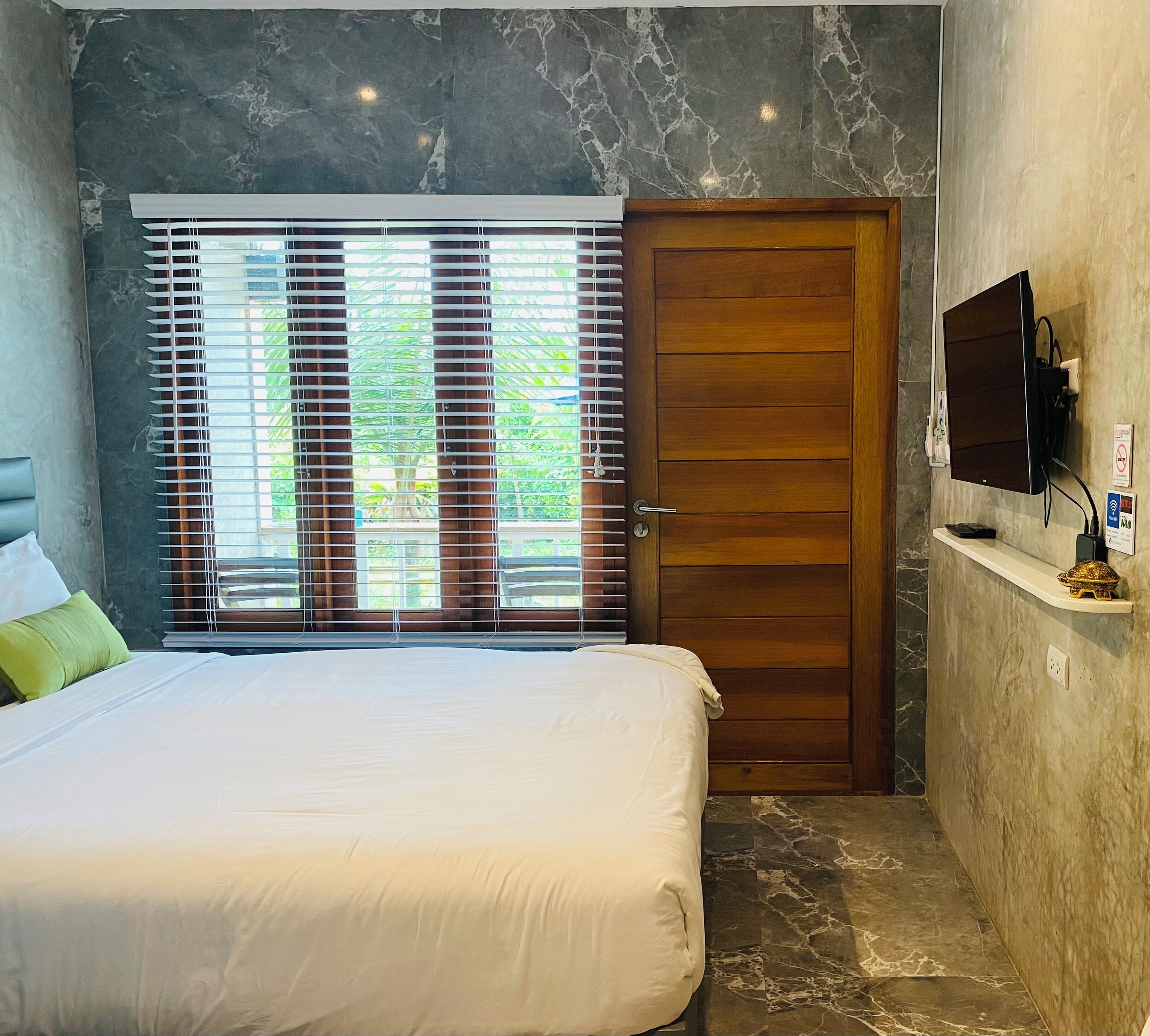 더블룸, 발코니, 정원 전망 | 객실 내 금고, 암막 커튼, 다리미/다리미판, 무료 WiFi