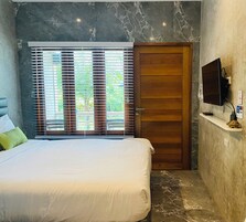 Double Room, Balcony, Garden View | In-room safe, blackout drapes, iron/ironing board, free WiFi