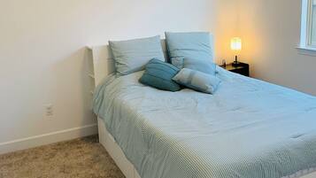 1 habitación, tabla de planchar con plancha, wifi y ropa de cama