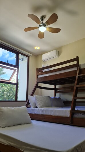 4 chambres, bureau, fer et planche Ă repasser, Wi-Fi
