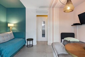 1 bedroom, iron/ironing board, free WiFi, bed sheets