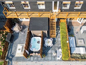 Outdoor dining - Luxurious stay with a sauna and a whirlpool (Hattemerbroek)