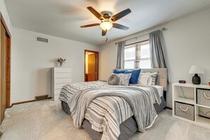 3 bedrooms, iron/ironing board, WiFi, bed sheets