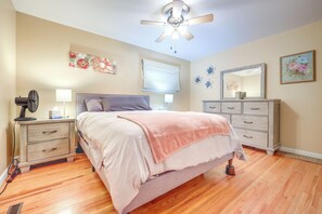 3 bedrooms, iron/ironing board, travel cot, WiFi