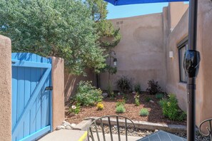 Terrace/patio - Hummingbird - Clean and Comfortable (Santa Fe)