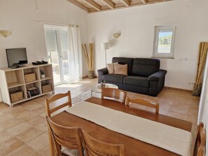 TV - Apartment 'Flor Do Rosto II' with Sea View, Shared Pool and Wi-Fi (Odemira)