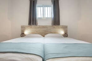 3 chambres, fer et planche à repasser, Wi-Fi gratuit, draps fournis