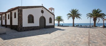Vacation Apartment 'La Lajita Beach House' with Sea View, Private Terrace and Wi-Fi